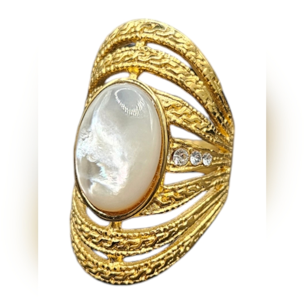 Mother of Pearl and Crystal Ring